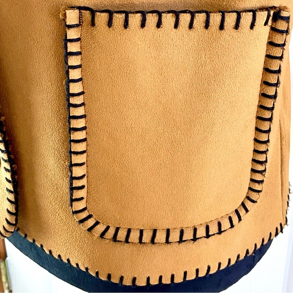 Country Clothing Company Cheyenne Collection Tan Faux Suede Vest - Picture 8 of 16